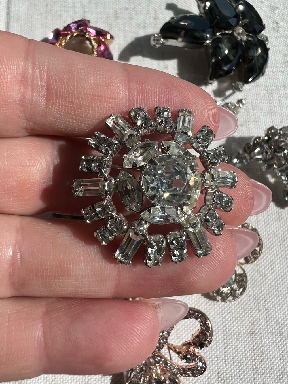Assorted Women's Rhinestone Brooch Set - Pink, Black, Gold, Silver Tone - Picture 13 of 15